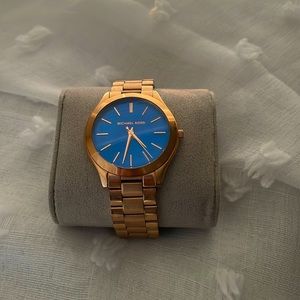 Michael Kors Women’s Slim Runaway rose gold watch💙